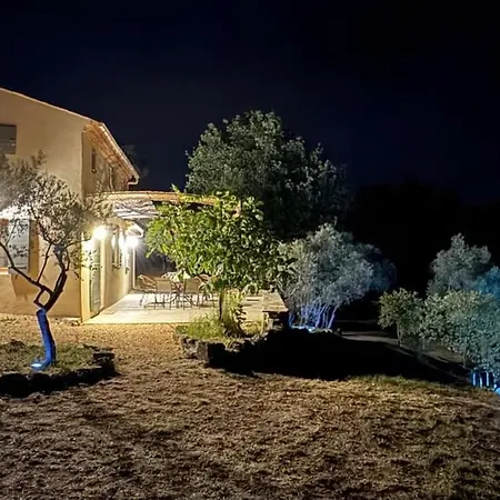 Bastidon Avec Vue Et Piscine Au Coeur Du Luberon Céreste